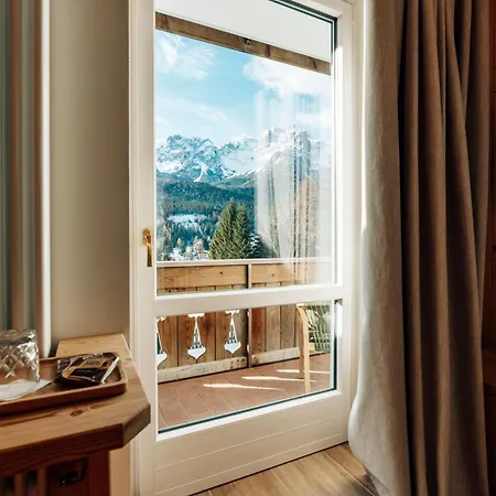 Pensjonat Le Gemme - Dolomites Escape Dosoledo