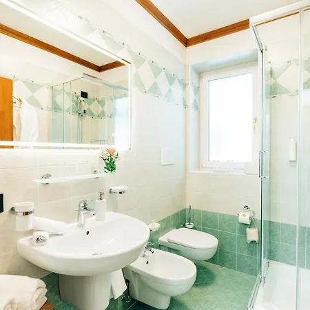 Pensionat Le Gemme - Dolomites Escape *